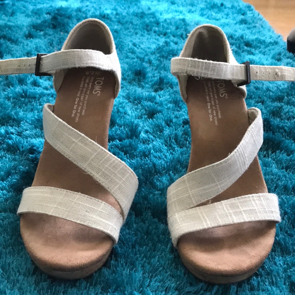 Tom's wedge sandals barely worn!